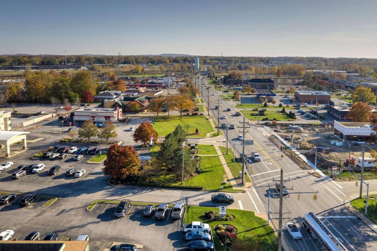 Suburban Studios Mentor - Cleveland Northeast Exterior foto