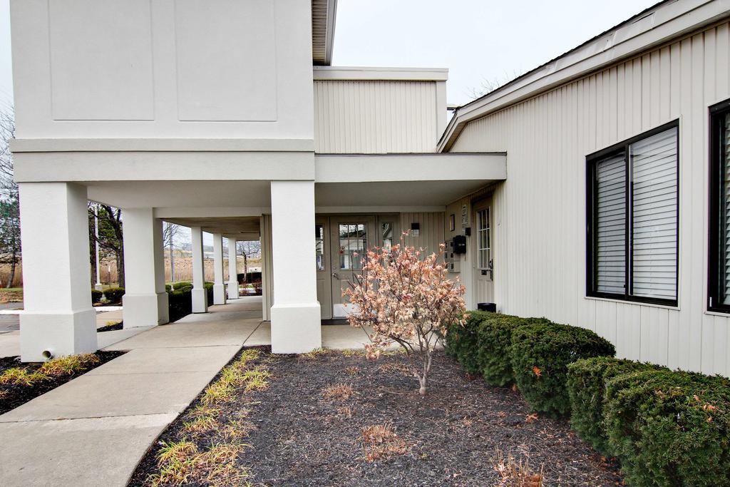 Suburban Studios Mentor - Cleveland Northeast Exterior foto